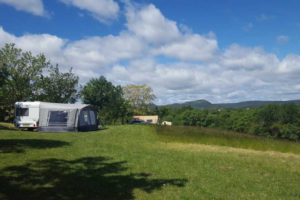 camping ferme vue 600x400 - Kleine camping Frankrijk | Cevennes