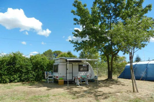 camping tranquille piscine 600x400 - Camping in France with own tent or caravan | Photo gallery