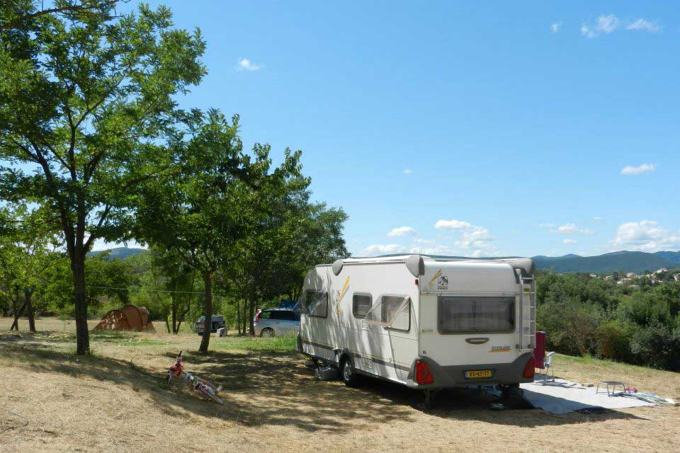 caravane petit camping - Farm campsite in Cevennes