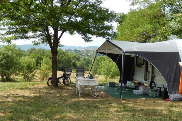 emplacement vue camping cevennes 600x400 - Farm campsite in Cevennes