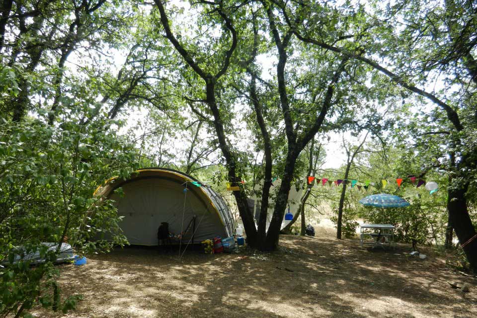 petit camping ombre gard - Kleine camping Frankrijk | Cevennes