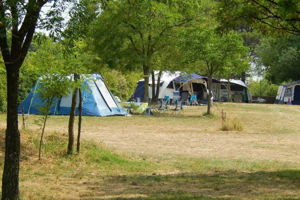 vue emplacement camping cevennes 600x400 - Camping à la ferme Cévennes