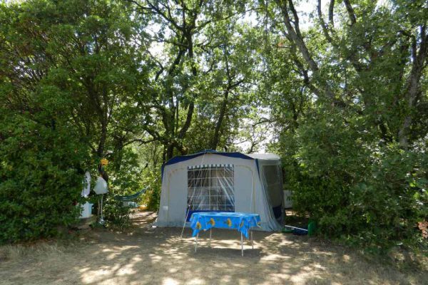 camping cevennes ombre 600x400 - Camping in France with own tent or caravan | Photo gallery
