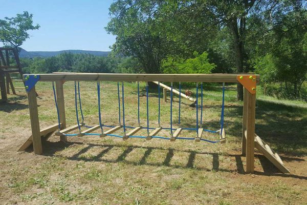 camping ferme cevennes jeux 600x400 - Small family campsites in France | Pool and slowlife