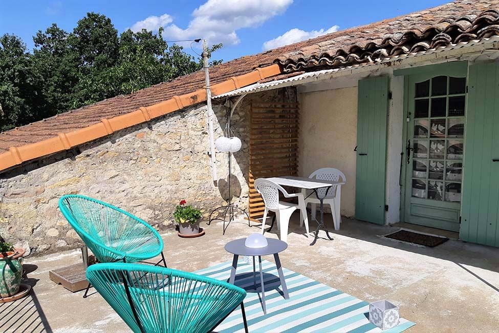 Chambre d'hote familiale en Cévennes | 2 à 4 personnes terrasse chambre cigales - Chambre d'hote familiale en Cévennes | 2 à 4 personnes