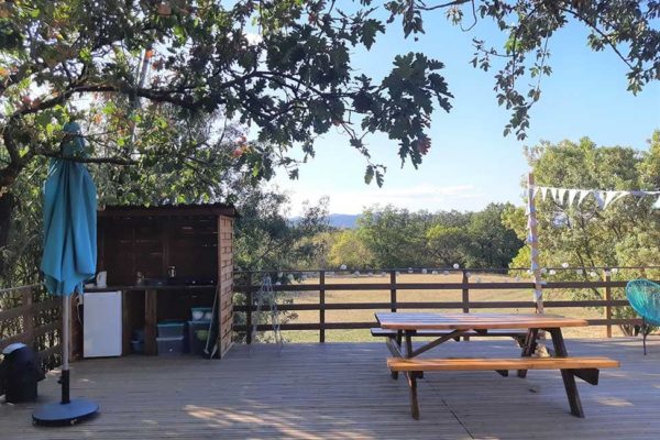 cuisine tente tipi 600x400 - Bell tent in France