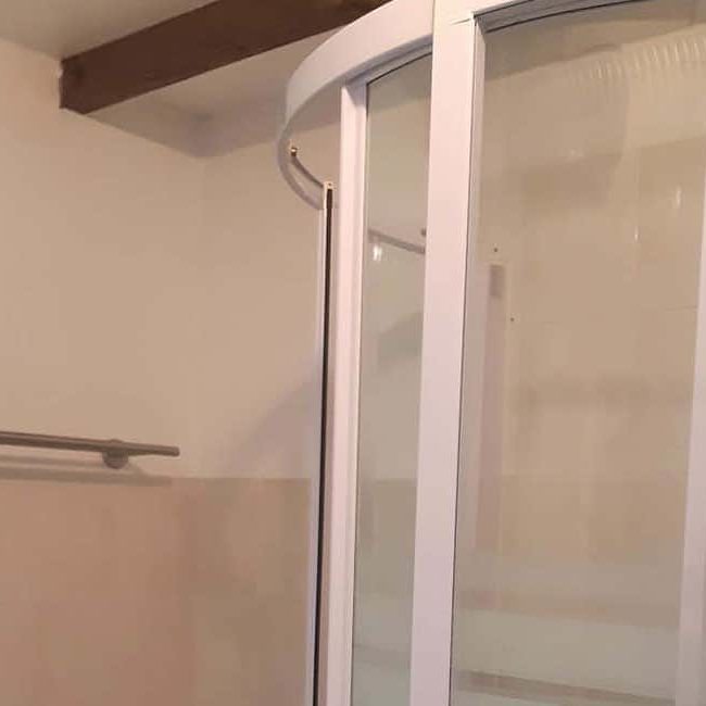chambre douche 3 personnes 650x650 - Bed and Breakfast Anduze met zwembad | Kamer 2/3p