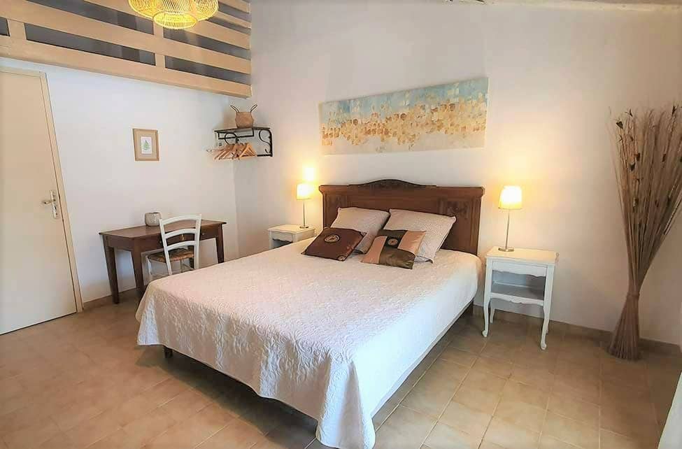 chambre hote piscine cevennes -  Family Bed & Breakfast in Alès Cevennes | Room 2/5p