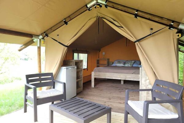 ecolodge couple cevennes 600x400 - Louer une tente aménagée | Glamping couple en Cevennes