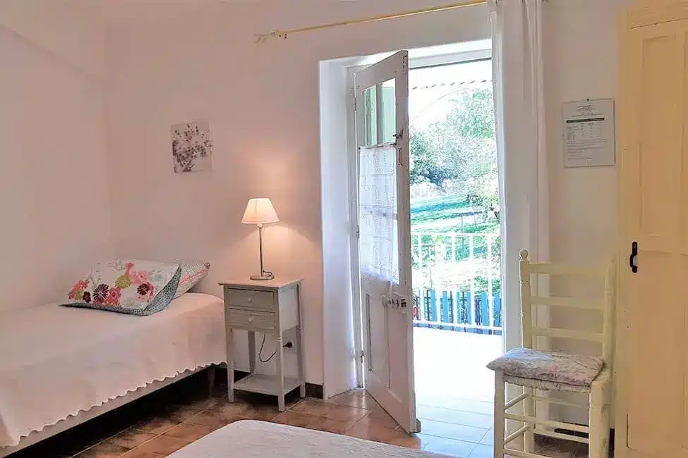 chambre hote ferme ales - Bed and Breakfast near Anduze with pool  | Room 2/3p