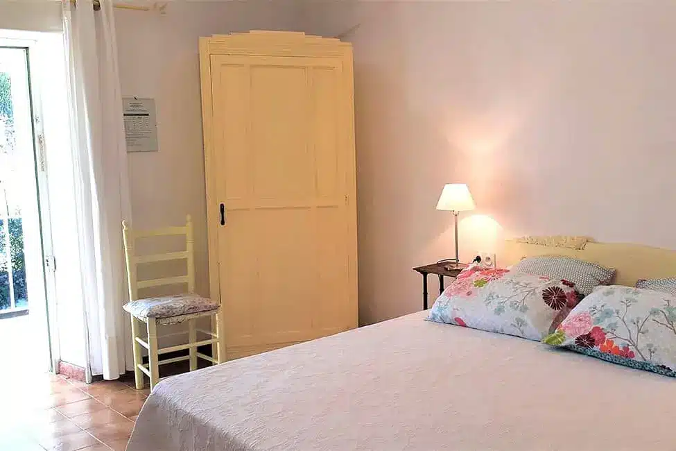 chambre hote piscine gard - Bed and Breakfast near Anduze with pool  | Room 2/3p