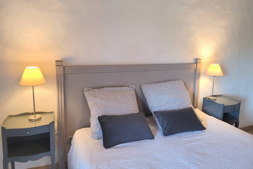 chambre hotes cevennes olives lit - Rustige gastenkamer in de Cevennen &ndash; Les Olives | Mas Cauvy